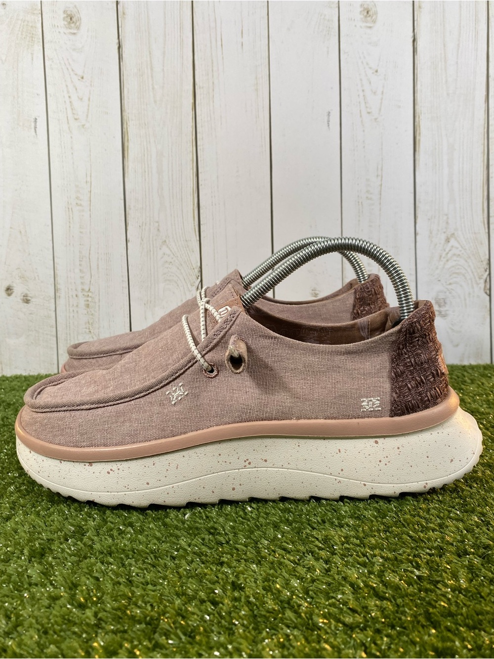 Hey Dude Wendy Peak Chambray Platform Shoes Women Size 10 Mauve Slip On Comfort - Picture 9 of 16